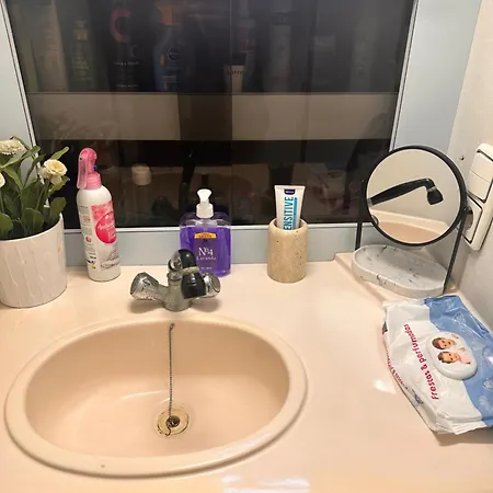 Andrea House's Ботель