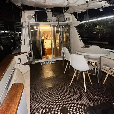 Botel Andrea House's *